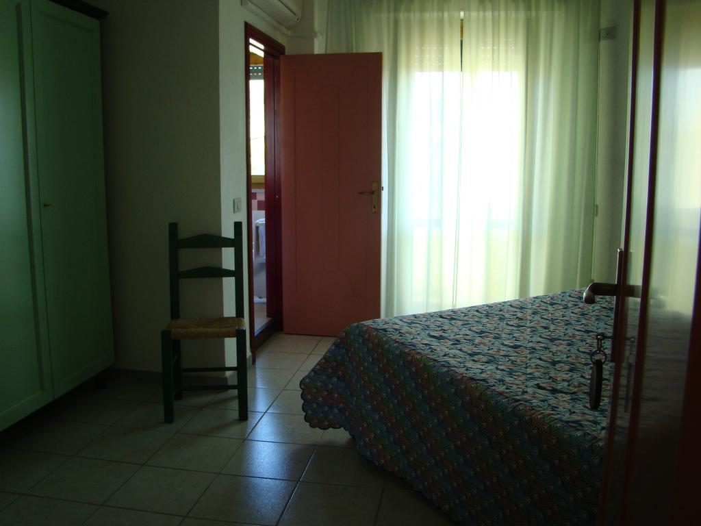 S'Ustiarvu- Nuova Gestione Hotell Cala Liberotto Eksteriør bilde