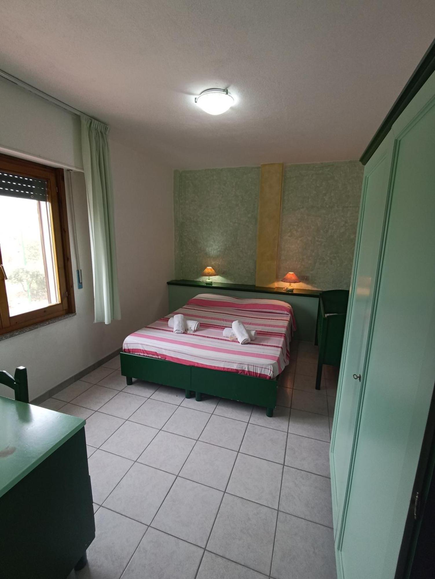 S'Ustiarvu- Nuova Gestione Hotell Cala Liberotto Eksteriør bilde