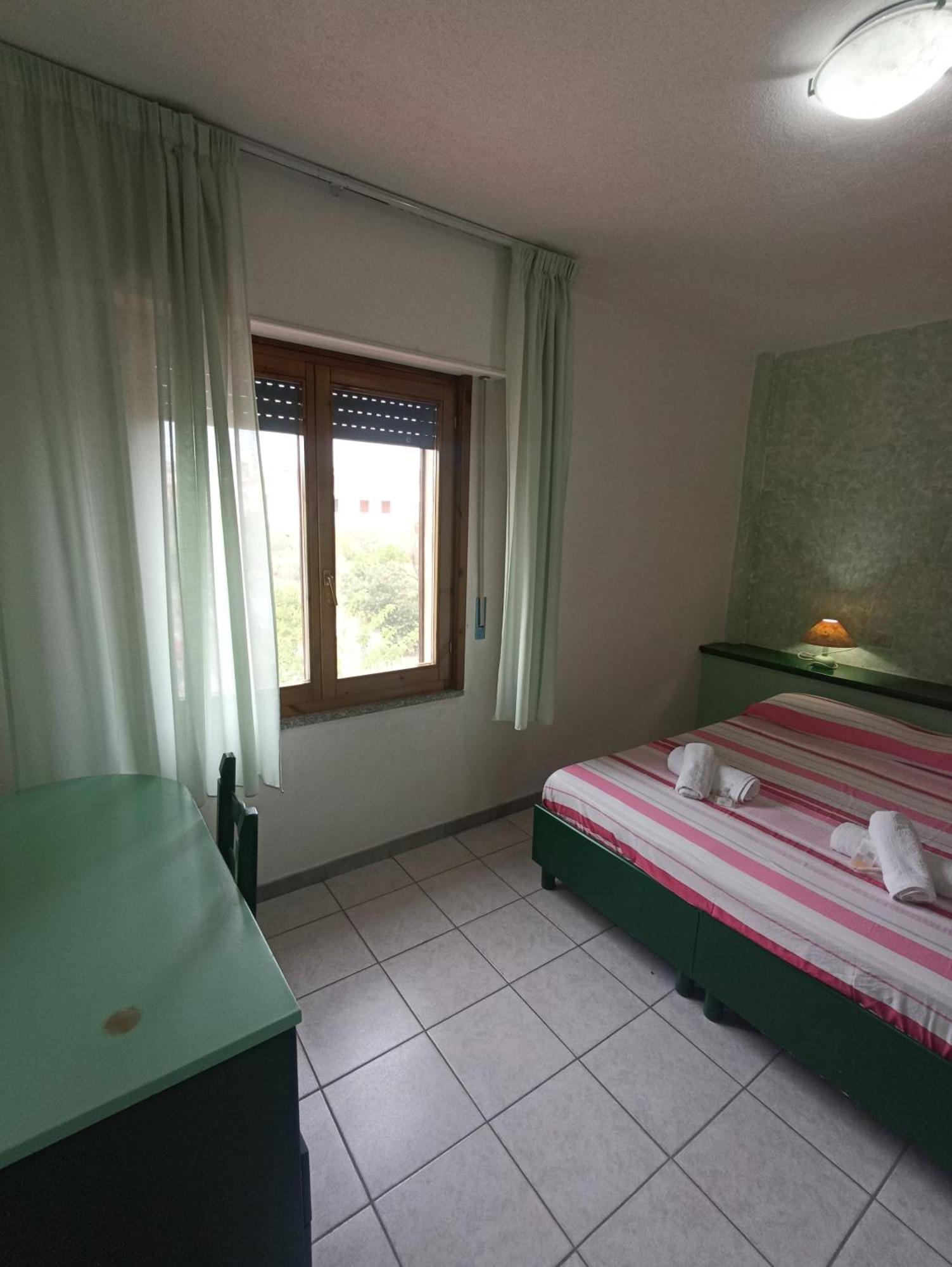 S'Ustiarvu- Nuova Gestione Hotell Cala Liberotto Eksteriør bilde