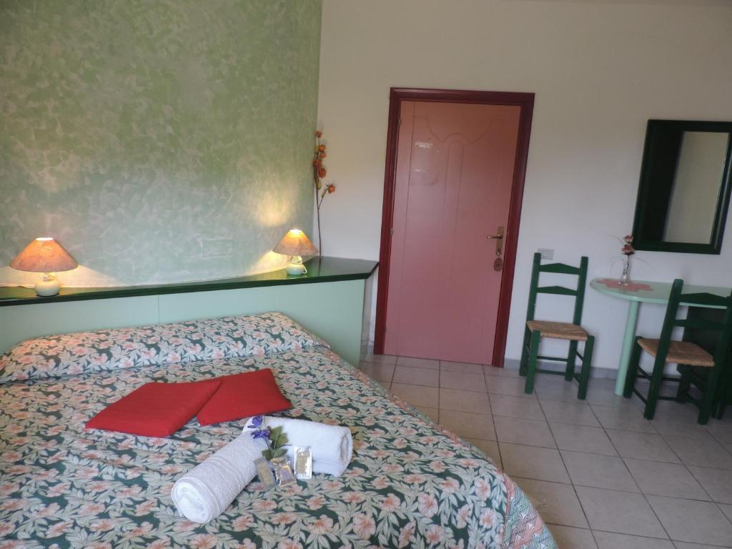 S'Ustiarvu- Nuova Gestione Hotell Cala Liberotto Eksteriør bilde